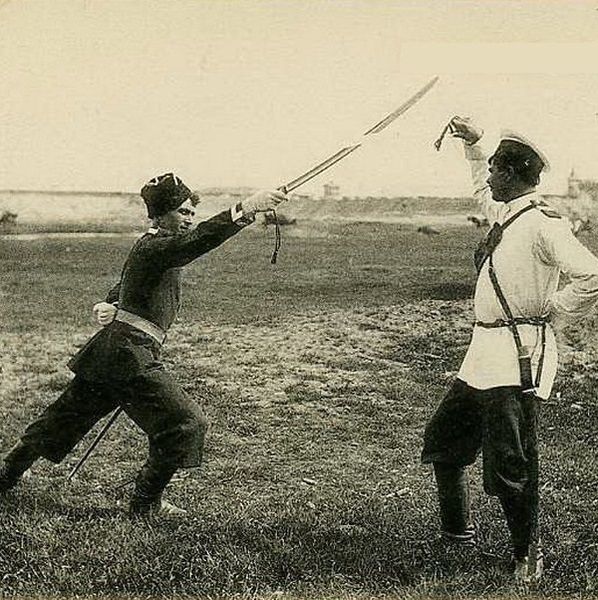 Способы хвата казачьей шашки: особенности и техника использования Способы хвата казачьей шашки: особенности и техника использования