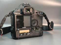 Canon EOS 1D Mark III