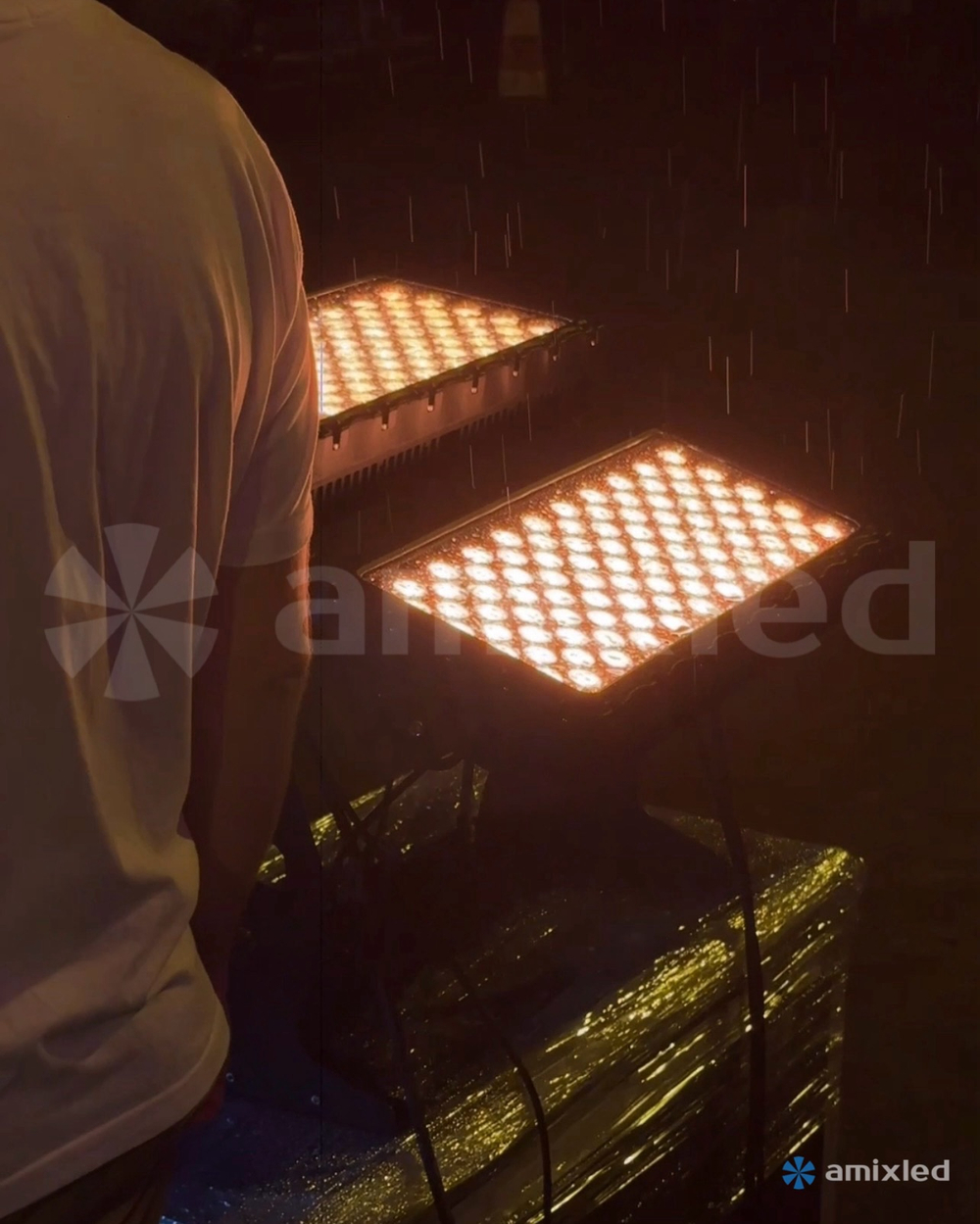 Световой прибор Amixled 180x10 IP65 WALL WASHER