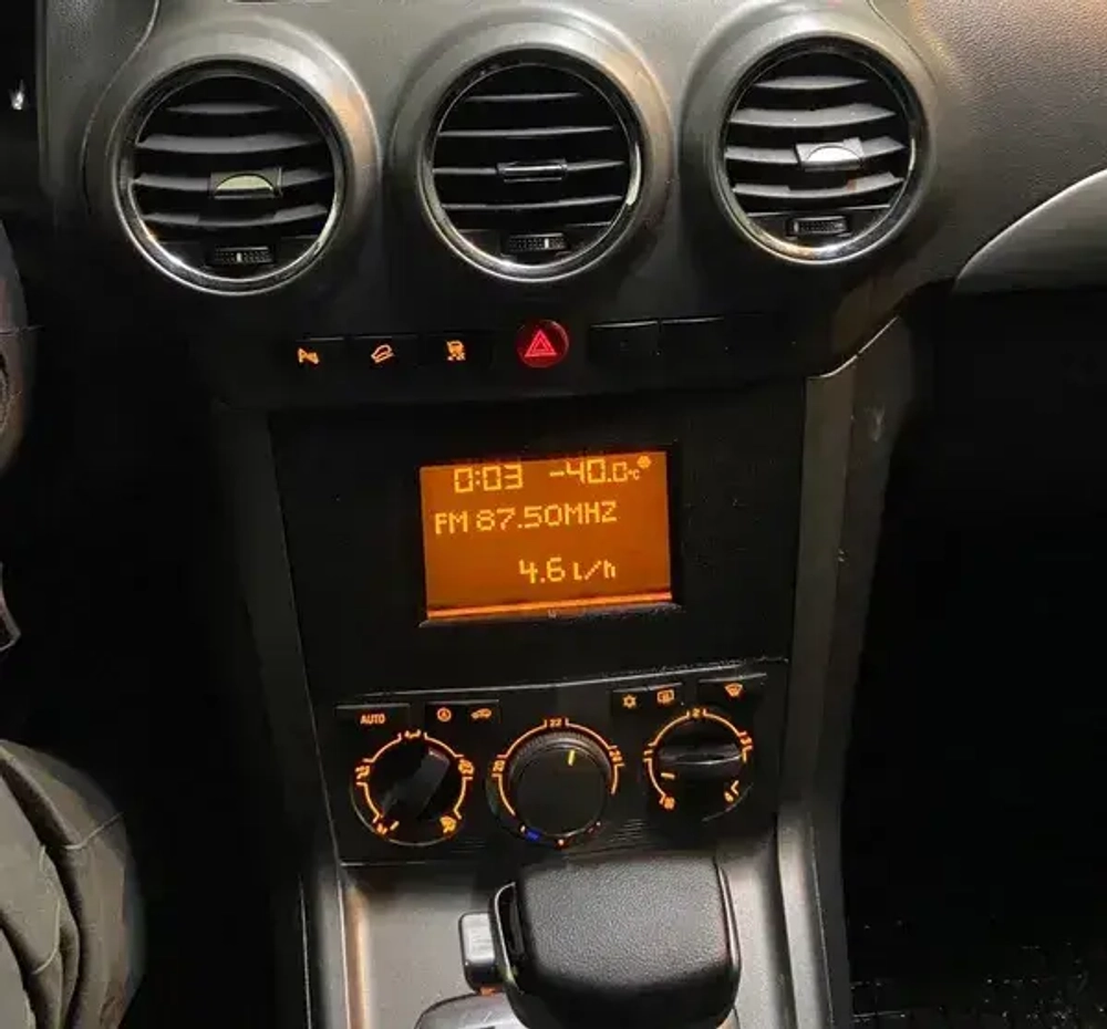 Магнитола для Opel Antara 2006-2015 (перенос БК вниз, серая) - Teyes CC3-2K монитор 13", QLED+2K, Android 10, 4G SIM-слот, CarPlay