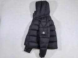 Пуховик Moncler