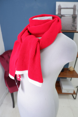 Шарф яркий с логотипом МТС