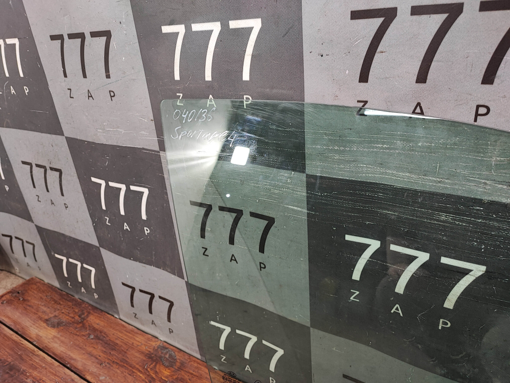 Стекло двери передней правой Kia Sportage 4 (QL) 16-22 Б/У Оригинал 82420F1000