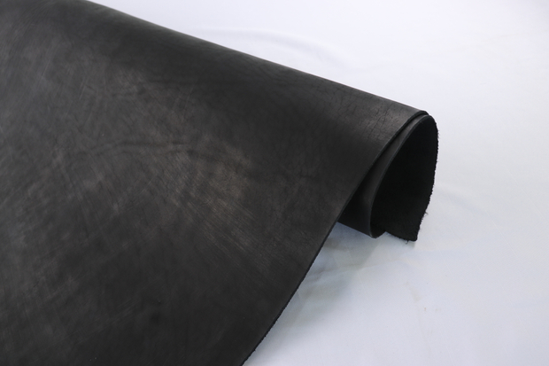 Чепрак черный яловый 3+мм эконом (под заказ)