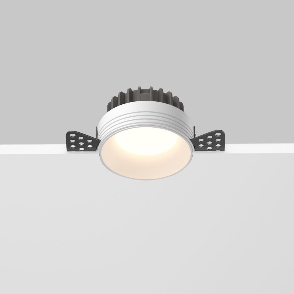 Встраиваемый светильник Maytoni   DL055-8W3-4-6K-TRS-W