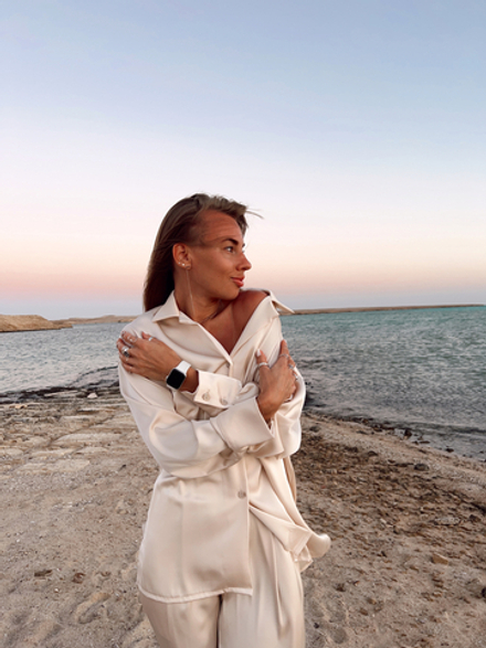 Костюм шёлковый (цвет - светло-бежевый)