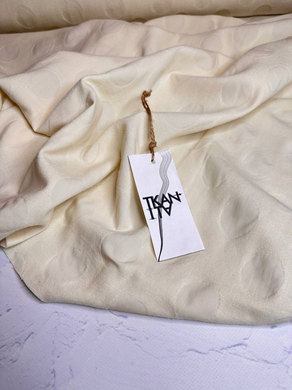 Плательно-костюмный жаккардовый сирсакер с узором (88%шерсть/10%полиамид/2%эластан, Бежевая слоновая кость/крупные круги в тон, 125, 232 гр/м2)