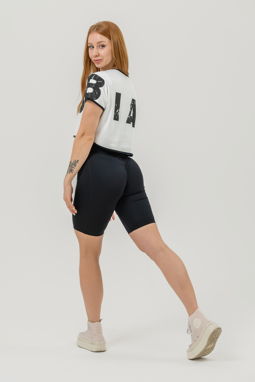 ФУТБОЛКА OVERSIZED CROP TOP GAME ON 610 БЕЛАЯ