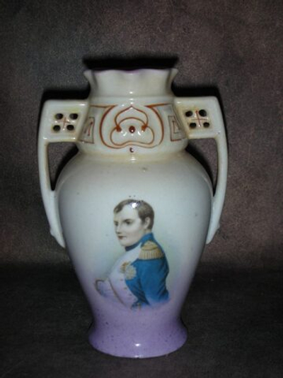 Фарфор. Ваза с изображением Наполеона. Австрия