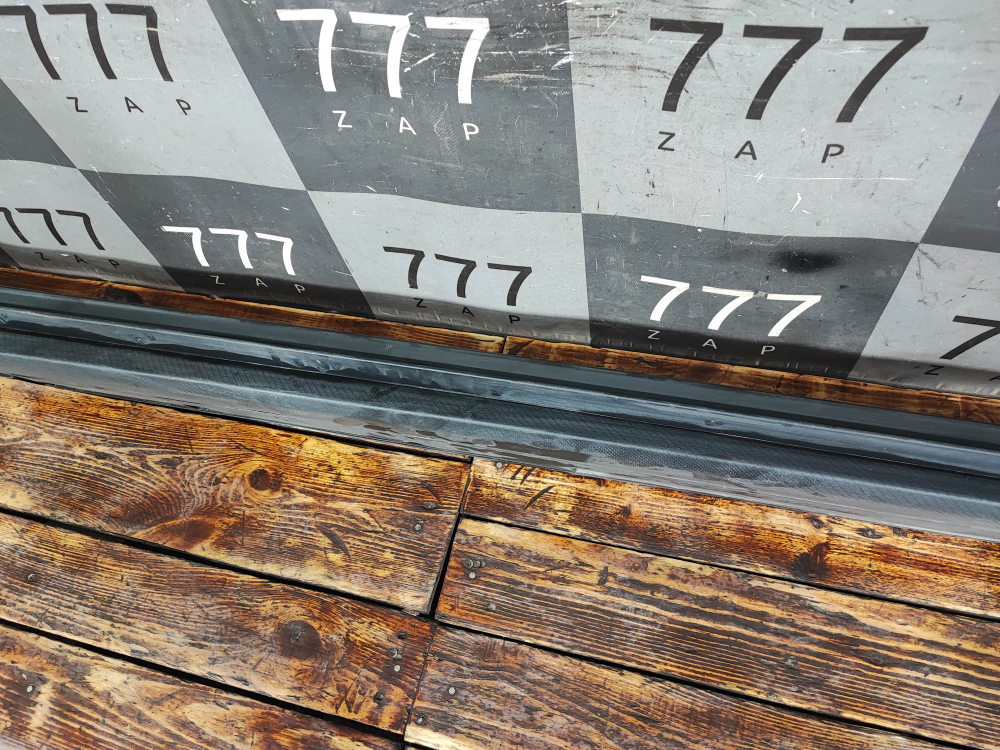 Накладка порога правого Geely Coolray 19-нв Б/У Оригинал 6073055800