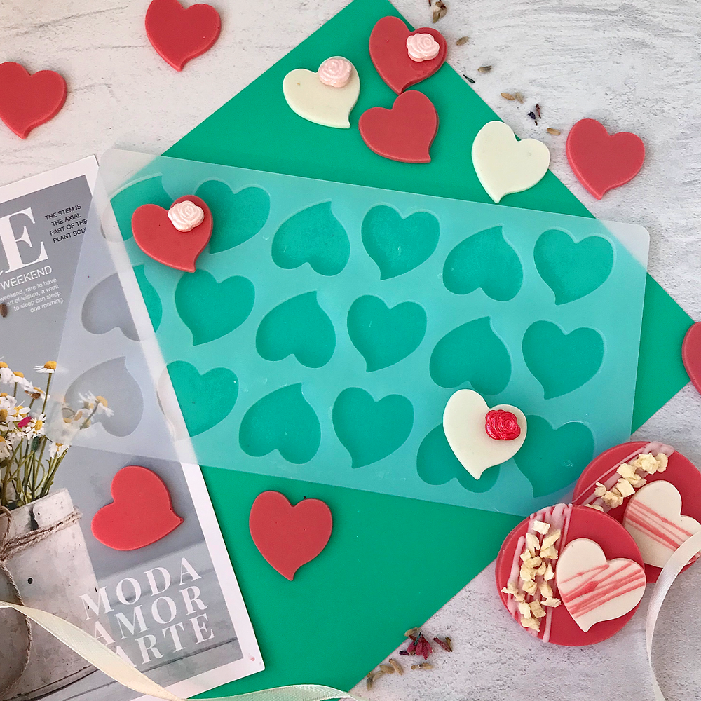 Силиконовый мат для отливки шоколада «Мини сердечки»