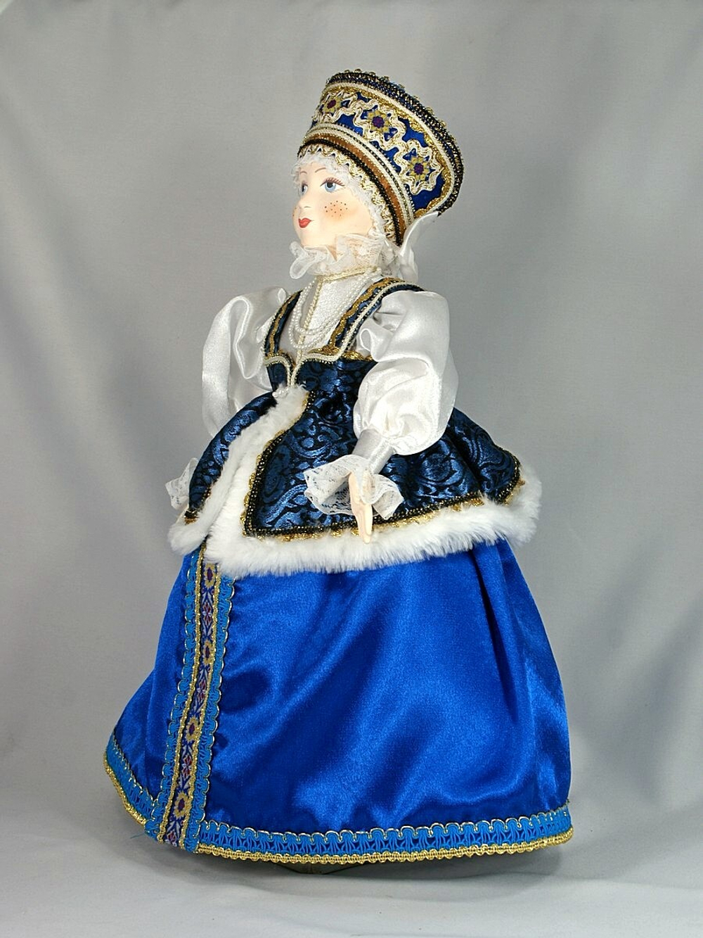 "Кукла на чайник" коллекционная в русском традиционном костюме.