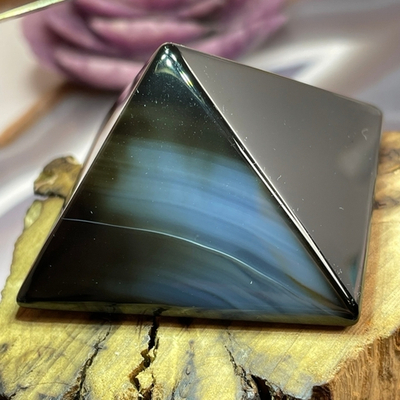 40310 Агат черный Пирамида 50мм