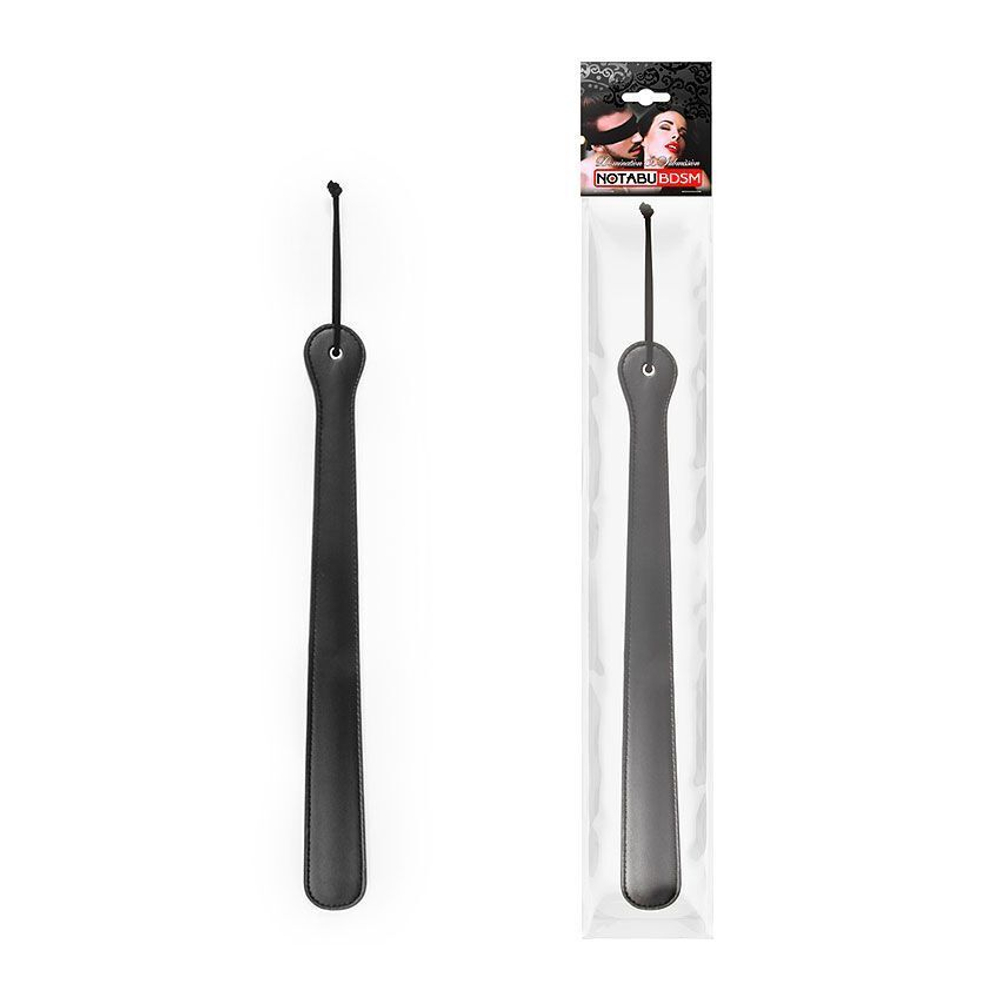 Черная гладкая классическая шлепалка с ручкой - 48 см. (Цвет: черный)