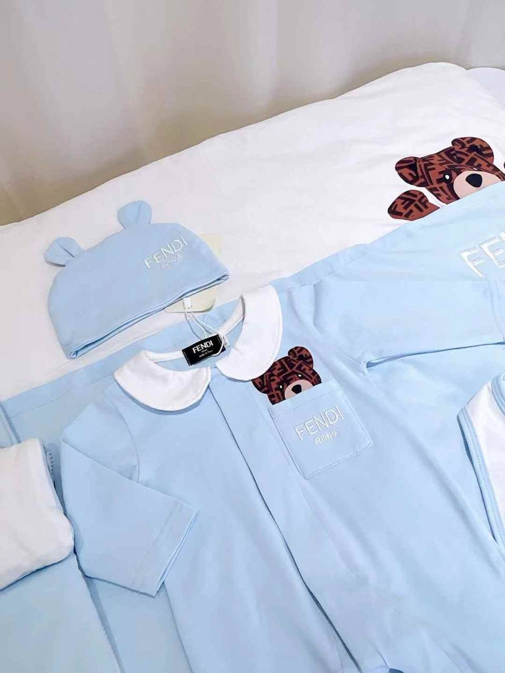 Конверт Fendi