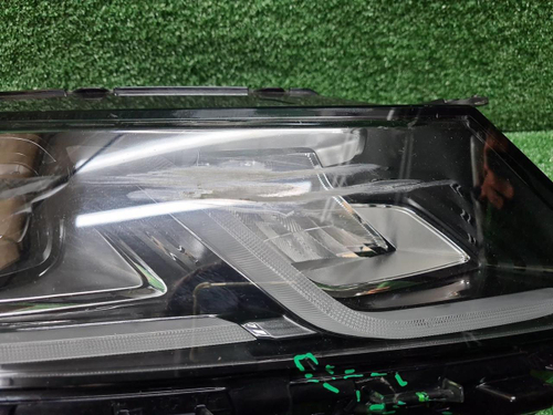 Фара правая Geely Coolray (2019-2023) LED