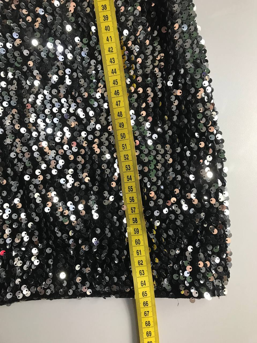 Платье Modis усыпанное пайетками, визуально 40 размер