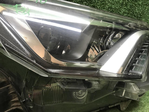 Фара правая Toyota RAV4 4 CA40 (2015-2019) LED