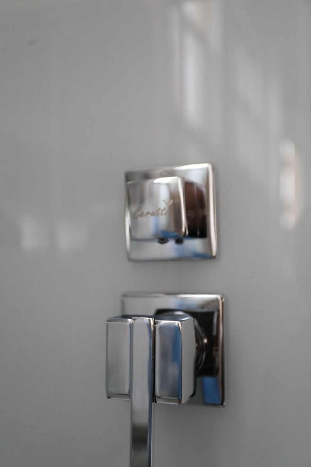 Душевая кабина Ceruttispa (ЧеруттиСпа) VIVA 91, с низким поддоном, 90x90x215