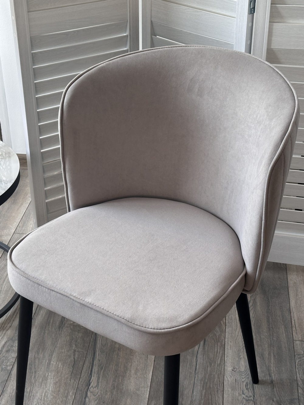 Стул М-City DISAUR Милано B22 Серый, Велюр, Черный каркас