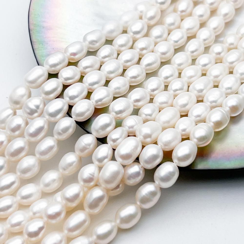 Жемчуг бусины, размер около 5,8-6,3 мм, цена за отрезок 17 см (1/2 нити)