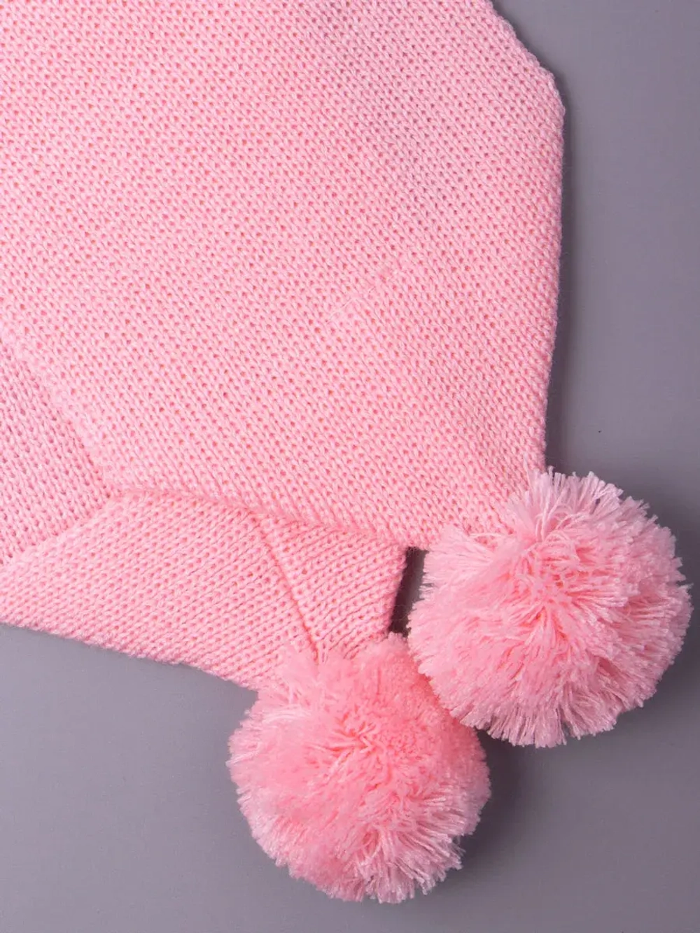 Шарф зимний вязаный с помпонами для девочки