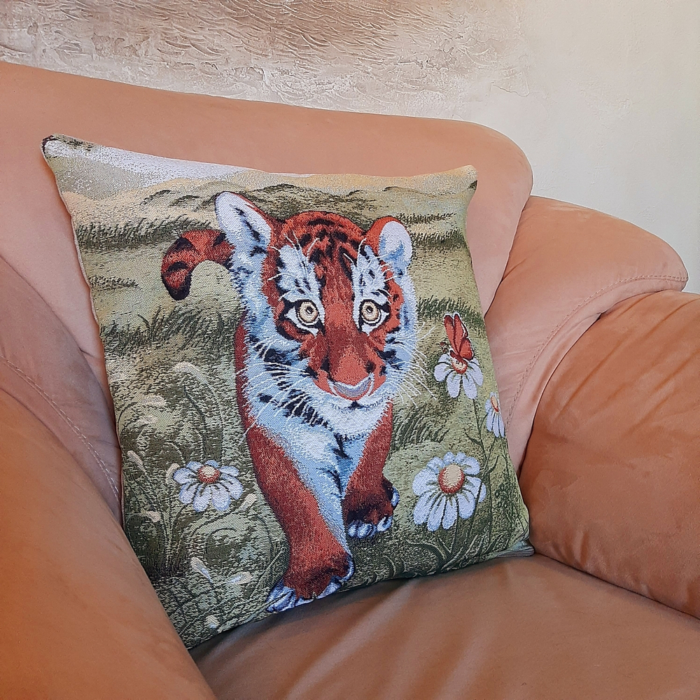 Наволочка для декоративной подушки Усатый полосатый 47х47