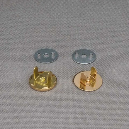 Кнопка магнитная золото