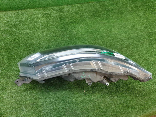 Битая Фара правая Nissan Qashqai 2 j11 (17-23) галоген