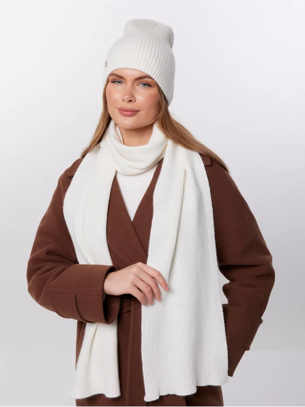 Комплект шапка и шарф модель 007