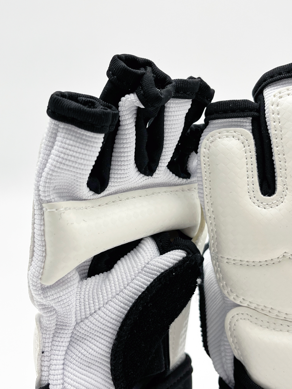 Перчатки WTF с фиксацией для тхэквондо Tomorrow Star