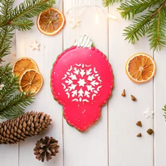 Новогодний пряник «Шар» красный вытянут. / 50 гр