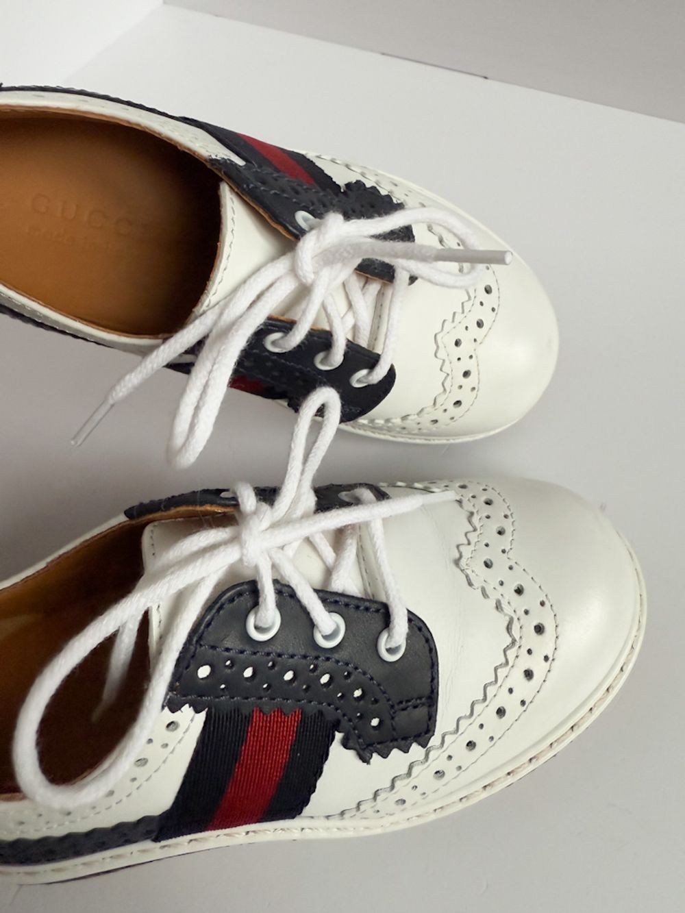 Кожаные туфли Gucci, 22