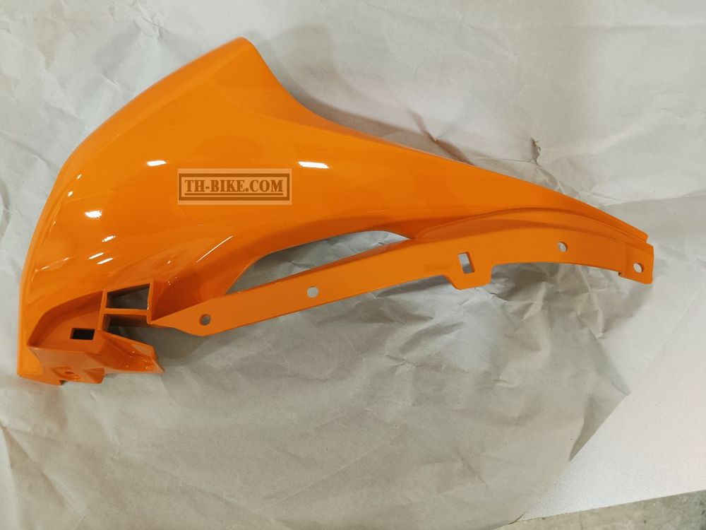 64220-KPP-T00ZT. COWL, L. FR. SIDE (REPSOL ORANGE). HONDA