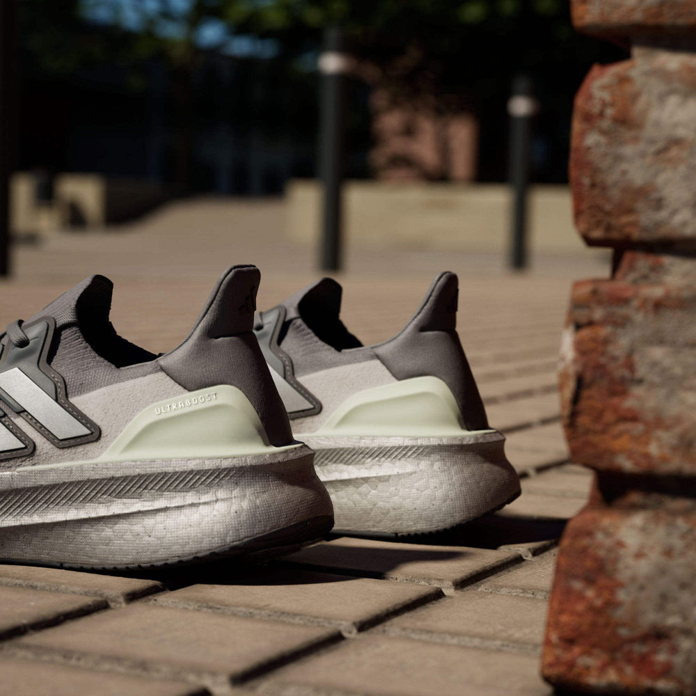 Кроссовки adidas Ultraboost 5.0 W