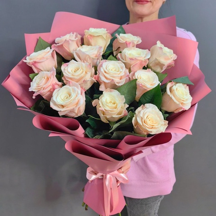 Букет из 15 роз (Эквадор 60 см)