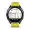 Garmin Forerunner 965 — черные спортивные часы с желто-черным ремешком