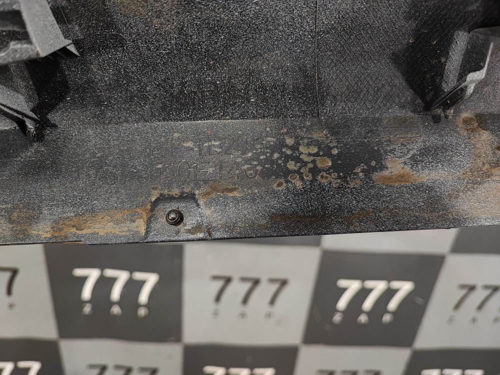 Накладка двери передней правой Toyota Highlander 4 (U70) 19-нв Б/У Оригинал 757310E100