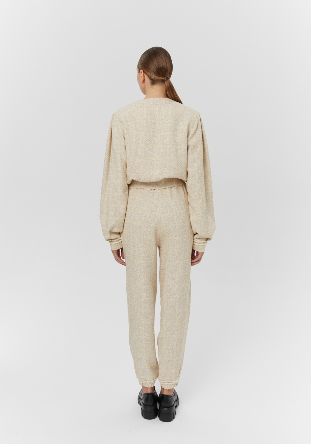 Бомбер из твида, молочный