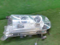 Битая Фара левая Toyota Land Cruiser 200 (2015-2021) LED
