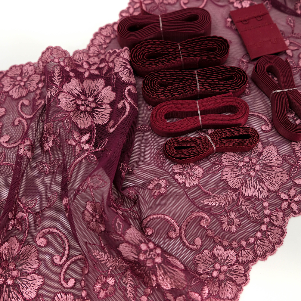 Вышивка на сетке БРУСНИКА, 21см