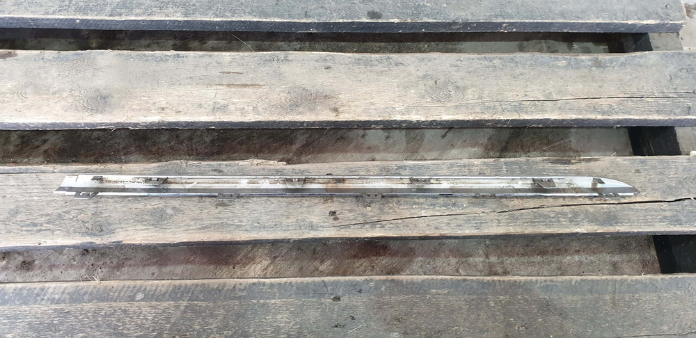 Молдинг порога левый Mercedes E (W213)  Б/У Оригинал A2136980362