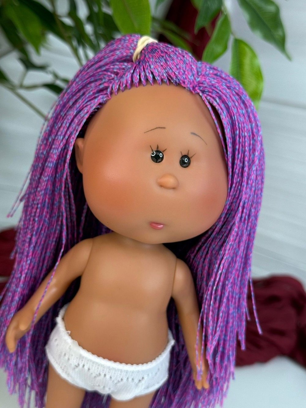 Кукла Nines виниловая 23см Little Mia Latina без одежды (3199WL8A1)