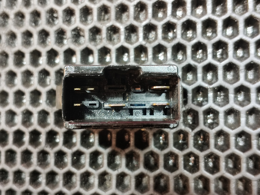 Кнопка рабочего света