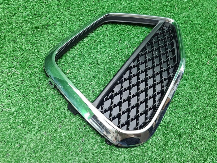 Решетка переднего бампера правая JAC JS3 (23-нв)