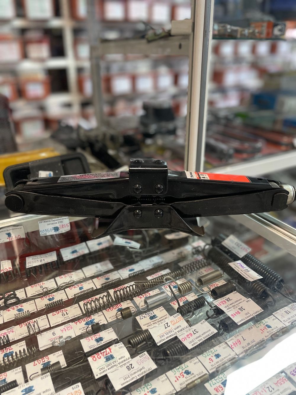 домкрат 1т ромб. Ермак 770218