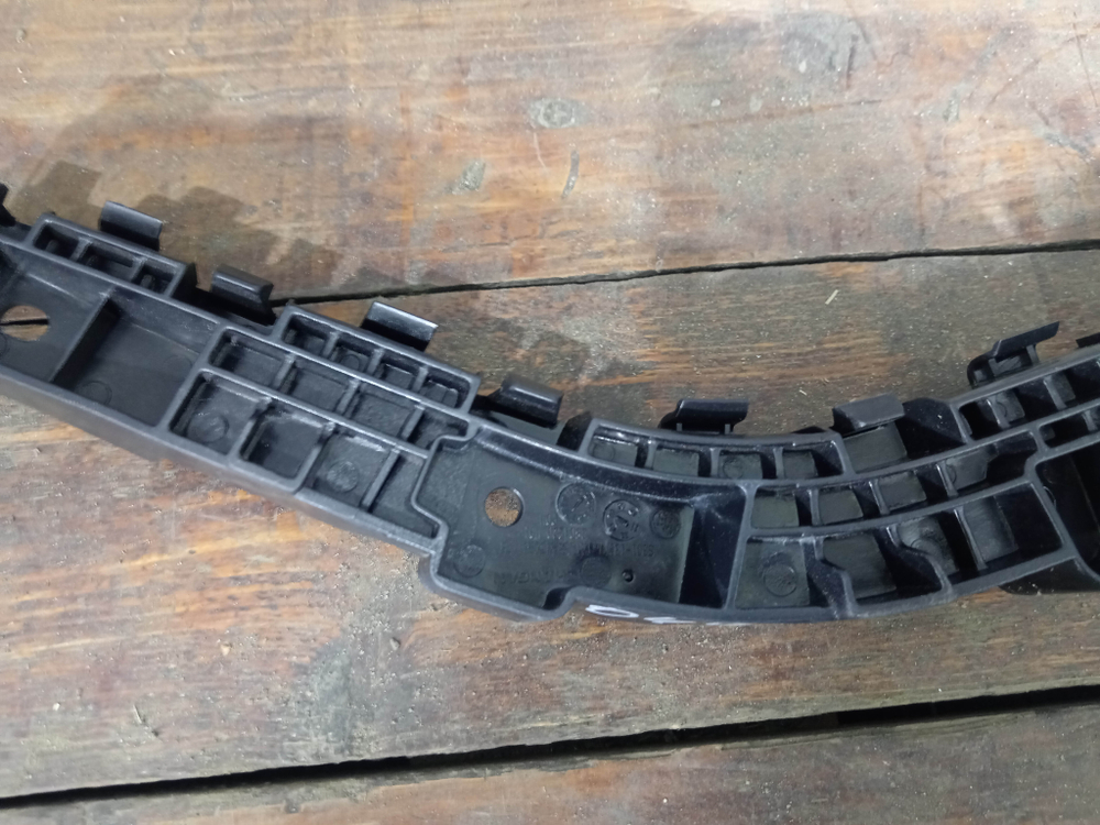 Кронштейн заднего бампера правый Changan CS75 18-нв Б/У Оригинал S3011040910