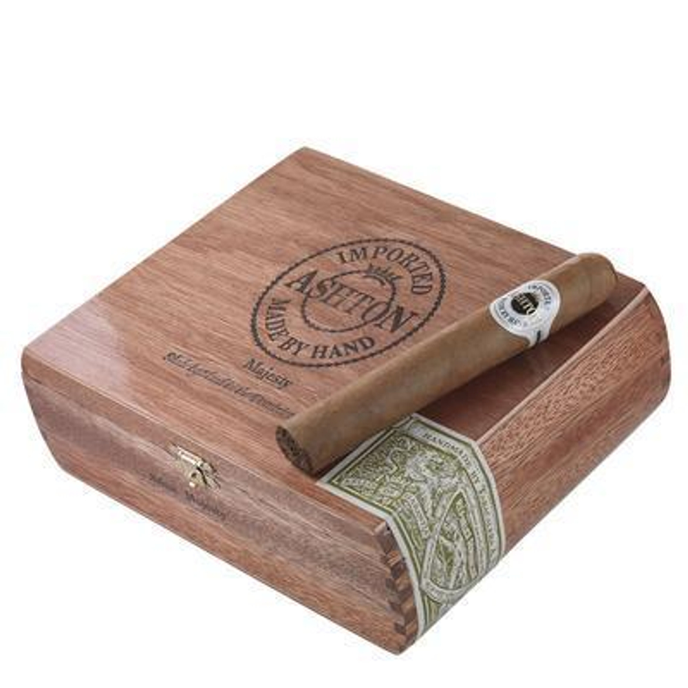 Ashton Classic Majesty Gigante Toro