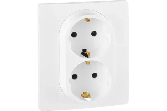 Розетка Legrand Etika с заземлением двойная белая 25648
