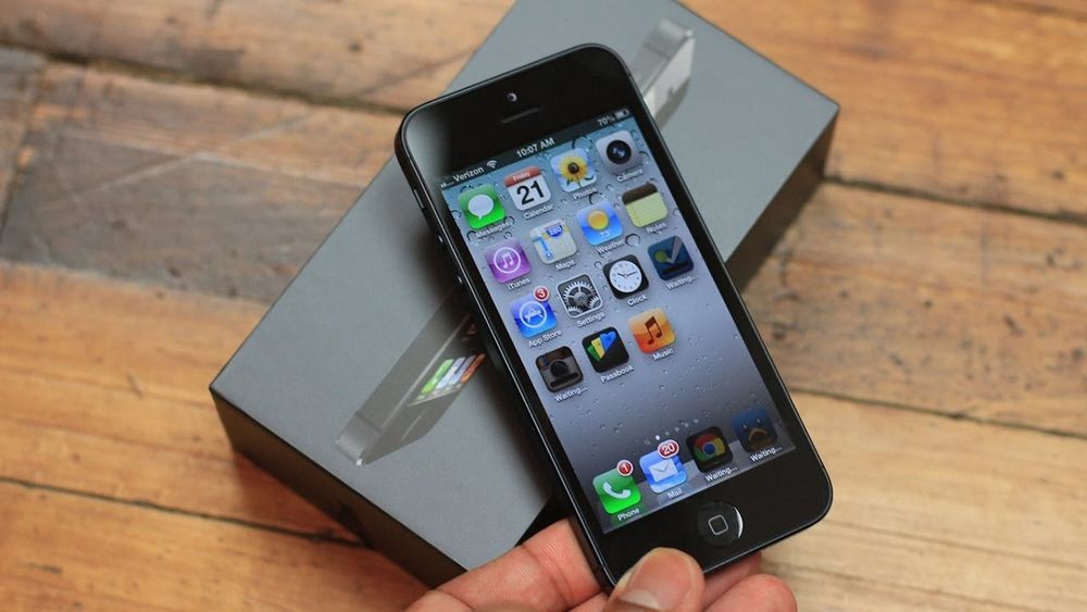 Apple iPhone 5 (2012)